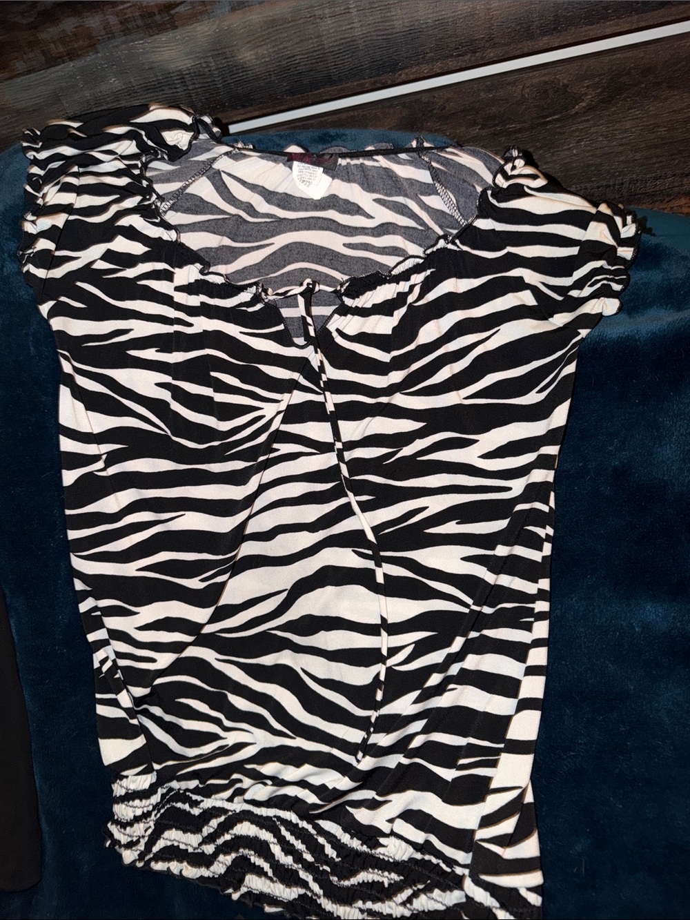 Agenda Black and White Zebra Print Puff Sleeve Blouse